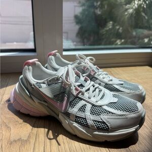 Nike V2K Run Sneakers – Light Pumice / Pink Foam – Size 7.5 – Worn 2x